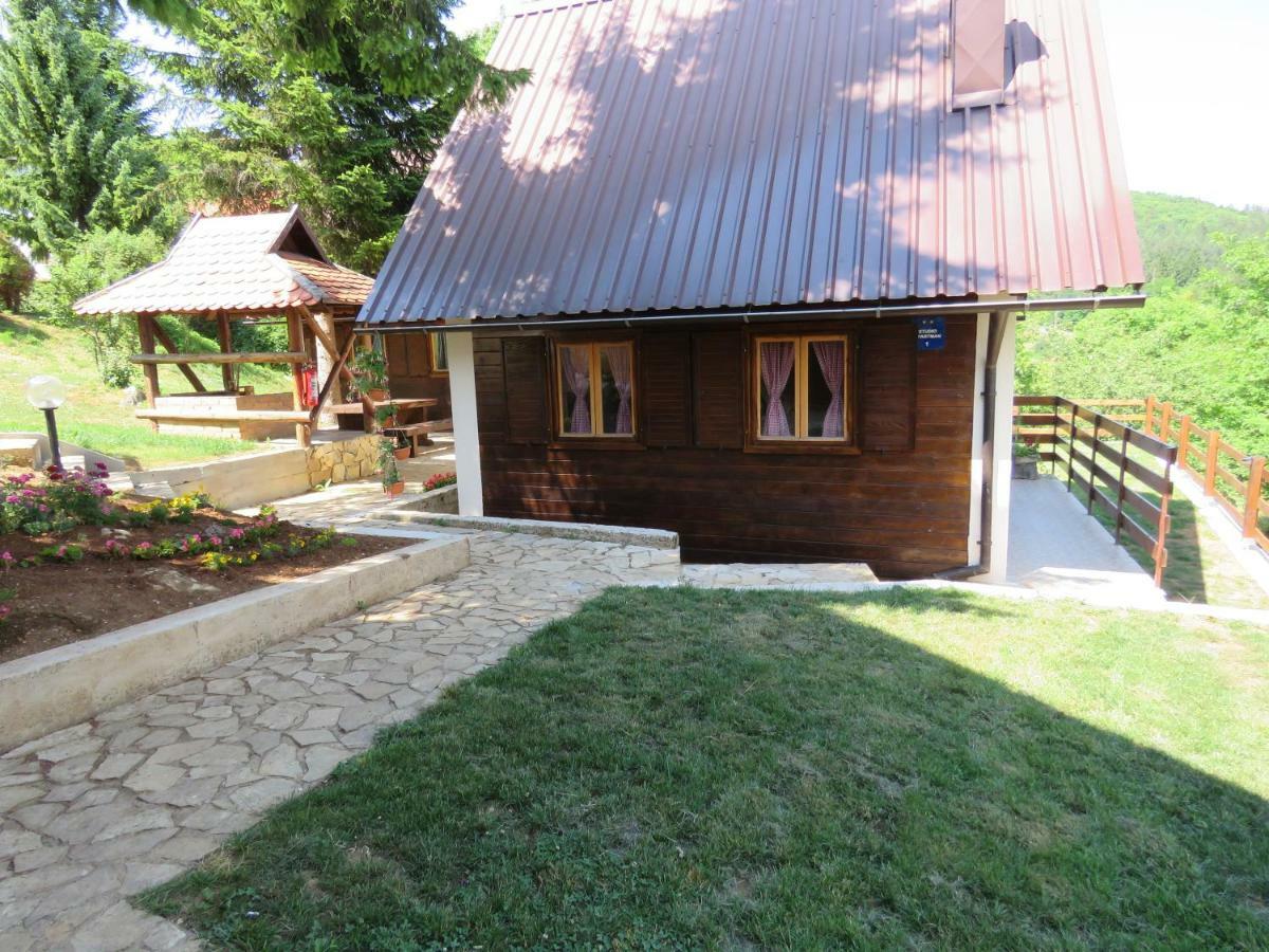 Guesthouse Stefanac Otočac Exterior foto