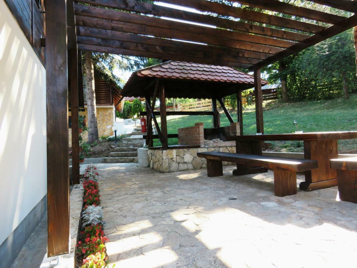Guesthouse Stefanac Otočac Exterior foto